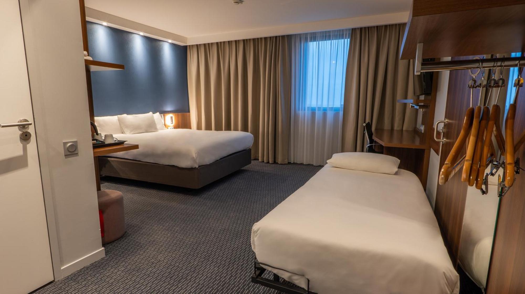 Holiday Inn Express Dijon By Ihg Saint-Apollinaire  Zewnętrze zdjęcie