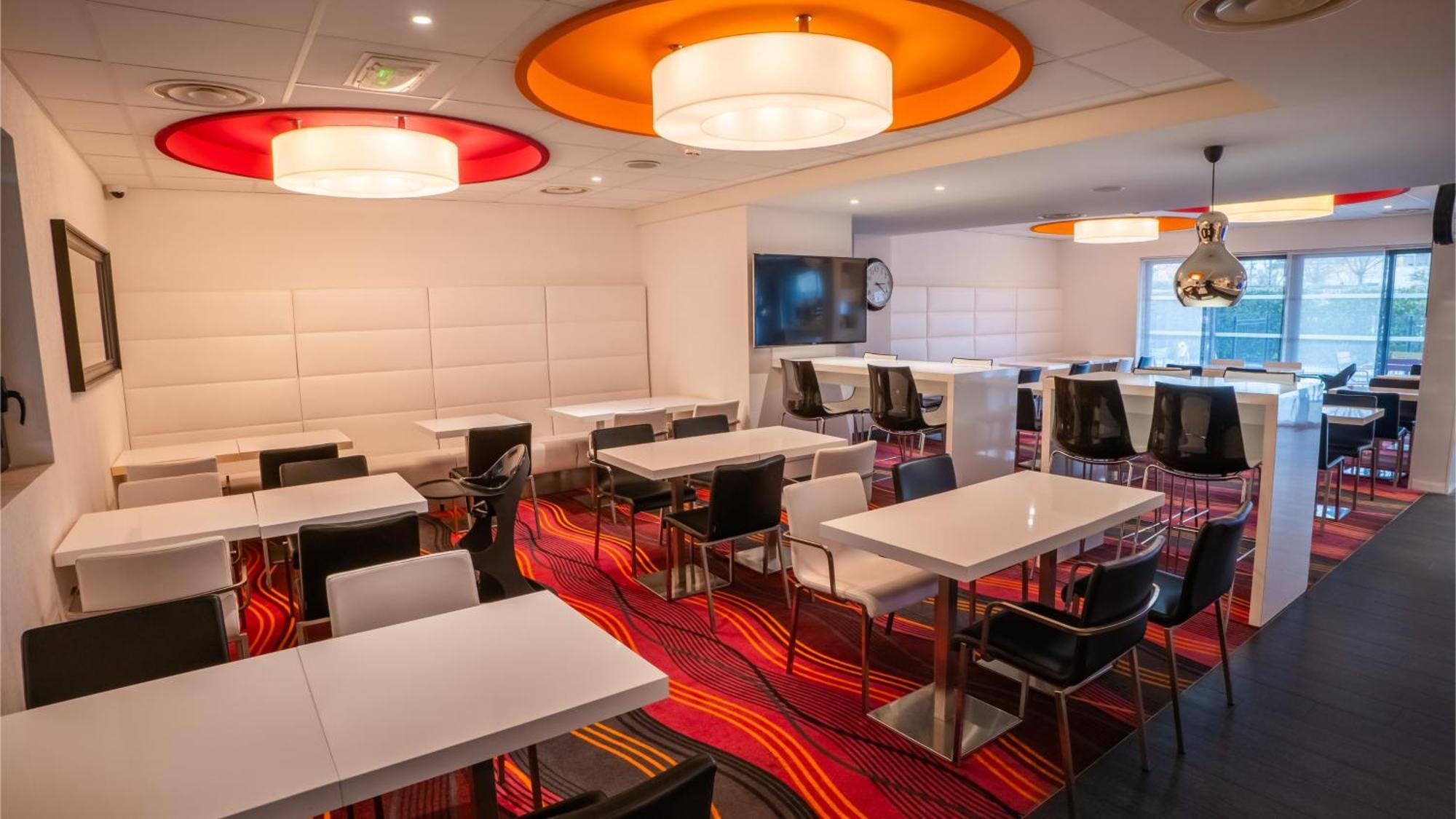 Holiday Inn Express Dijon By Ihg Saint-Apollinaire  Zewnętrze zdjęcie